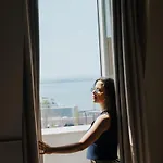 Almalusa Alfama 4*