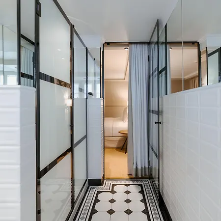 Almalusa Alfama מלון