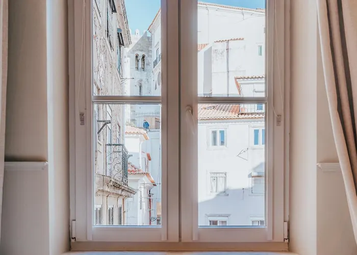 Almalusa Alfama Hotel 4*