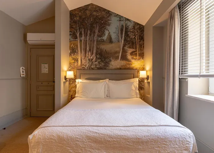 Almalusa Alfama Hotel